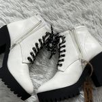 Seven7  FOOTWEAR Women’s Flatiron Boot in white size 7 NWOB Photo 5