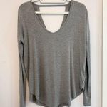 Gap  Gray V-Neck Long Sleeve Women's Top Photo 0