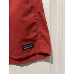 Patagonia  5" Baggies Shorts Women's Size Medium Red Hiking Outdoor Photo 3