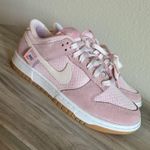 Nike NEW Women's  SE panda dunks Photo 3