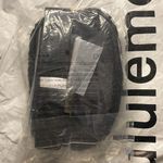 Lululemon NWT  Everywhere Fleeced Belt Bag Black Photo 9
