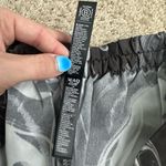 Athleta Stylish Women’s Black and Gray Marbled Wide Leg Pants Photo 2