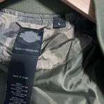 Harley Davidson Women's Camo Cropped Windbreaker Jacket in Green Size Large Photo 6