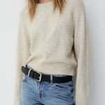 H&M  Fine-Knit Sweater Photo 0