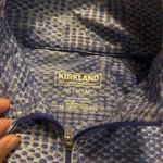 Kirkland Signature 🌺  patterned quarter zip athletic top Photo 2