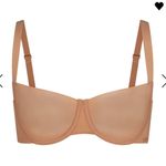 SKIMS Unlined Balconette Bra Photo 0