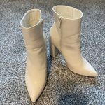 Tahari Off White Chunky Heel Pointed Toe Boots size 7.5 Photo 1