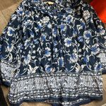 Lucy & Laurel  small floral blue blouse Photo 4