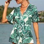 Famulily Women's Plunge V Neck Tropical Printed Romper Green White Size Medium Photo 0