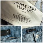 Vera Wang  distressed Boyfriend Cropped Denim Jeans Light Blue Size 8 Mid Rise Photo 3