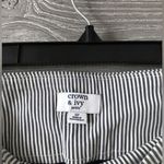 Crown & Ivy  pin‎ striped gray and white sear sucker type printed pants. Size 2p Photo 1