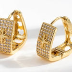 Earrings‎ triangle ear clips Gold Photo 0