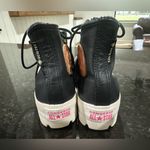 Converse  Mountain Club Chuck Taylor All Star Lugged Women’s Leather HighTop  6.5 Photo 3