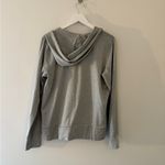 Vuori  Halo Performance Hoodie in Heather Gray L Photo 3