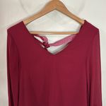Umgee  USA wine v-neck crochet trim sleeve blouse with velour tie back bow size S Photo 2