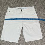 Lincoln Outfitters Women's White Comfort Flex Denim Shorts Size 8 Photo 1