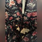 American Eagle β π¦
FLORAL πΊ ROMPER size medium Photo 4