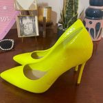 ALDO Neon Yellow Croc Embossed Heels Vibrant Pointed-Toe Pumps Size. 9 πβ‘οΈπ Photo 2