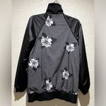 Lululemon Reversible Both Ways Bomber Stylish Black/Gray Jacket Size 8? Photo 10