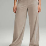 Lululemon Scuba Mid Photo 0