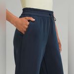 Lululemon  Softstreme High-Rise‎ Straight Leg Crop True Navy sz6 Photo 1
