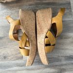 Kork-Ease Korks Nova Comfort Wedge Sandals Mustard Yellow Women’s 10M Photo 3
