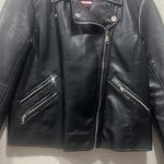 Guess Women's Venom Cropped Moto Long-Sleeve Zipper Jacket Pleather Photo 3