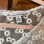 American Eagle  Flower Lace Short Sleeve Size Small Photo 1