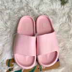 Mad love NWT  Star Slide Sandals SIZE 6 Photo 1