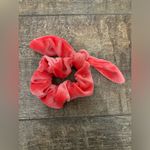 Free People // VELVET BOW HAIR TIES SCRUNCHIES Photo 2