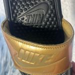 Nike  Gold Slide Sandals Womens 6 Photo 5