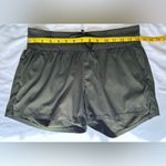 The North Face  Aphrodite Short - Forest Olive - S Photo 9