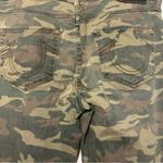 True Religion  Halle Olive Camo Jeans Mid Rise Super Skinny size 26 Photo 3