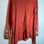 Kate & Mallory Kate &‎ Mallory Top Gold Trim Photo 2