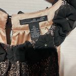 Willi Smith WILLI‎ SMITH XL BLACKK LACE SLEEVELESS TOP WITH FLOWERS/RHINESTONES TO NECK LINE Photo 2