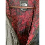 The North Face  Puffer jacket  size small black & red Photo 6