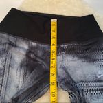 Nike Leggings Womens Small Gray Graphic Print Yoga Tights Gym Activewear Photo 6