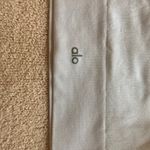 Alo Yoga  High Neck Seamless Delight Bra white Photo 3