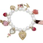 Betsey Johnson NEW! Coquette Sweetheart Swoon Charm Pearl Stretch Bracelet Photo 0