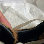 UGG  ALAMEDA LEATHER/ANIMAL PRINT SNEAKER SZ 5 PREOWNED EXCELLENT CONDITION Photo 9