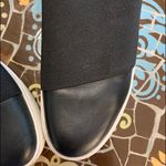 Kenneth Cole  WOMEN’S LEATHER SNEAKER Sz: 10 Photo 1