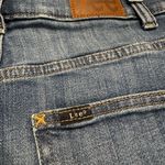 Lee - Heritage High-Rise Relaxed Fit Button Fly Jean Denim Shorts. Jorts. Photo 8