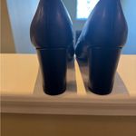 Liz Claiborne  new pumps black Photo 3