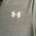 Under Armour Black Under Armor Loose‎ Fit V Neck Tshirt Tee Shirt Size Medium EUC! Photo 1