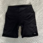 Alo Yoga 7" Black High Rise Biker Shorts S Photo 1