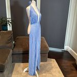 Women’s Blue V Photo 3