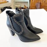 Penny Loves Kenny  Arena Grommet Detail Ankle‎ Boots Black Vegan Leather Size 8.5 Photo 4