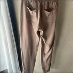 Alo Yoga  joggers Photo 3