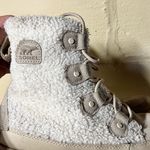 Sorel for sale,absolutely love these! have them in many colors, wear all day Photo 1