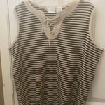 Dress Barn FINAL MARKDOWN Ladies top 1x Photo 0